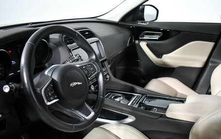 Jaguar F-Pace, 2019 год, 3 440 000 рублей, 10 фотография