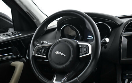 Jaguar F-Pace, 2019 год, 3 440 000 рублей, 16 фотография