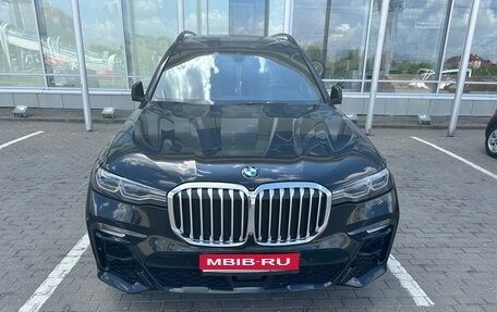 BMW X7, 2021 год, 9 000 000 рублей, 1 фотография