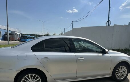 Volkswagen Jetta VI, 2013 год, 999 999 рублей, 3 фотография