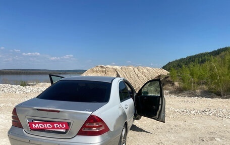 Mercedes-Benz C-Класс, 2001 год, 365 000 рублей, 3 фотография