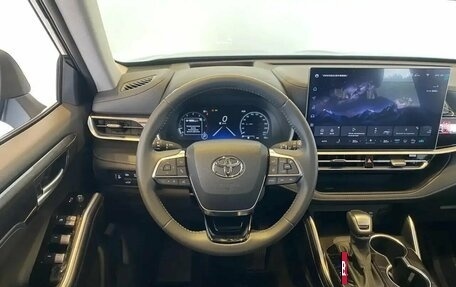 Toyota Highlander, 2026 год, 5 549 900 рублей, 14 фотография