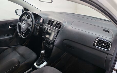 Volkswagen Polo VI (EU Market), 2017 год, 1 250 000 рублей, 14 фотография