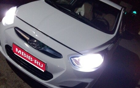 Hyundai Solaris II рестайлинг, 2011 год, 450 000 рублей, 6 фотография