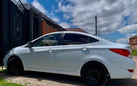 Hyundai Solaris II рестайлинг, 2014 год, 680 000 рублей, 2 фотография