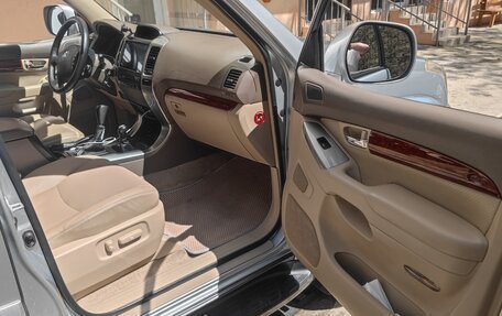 Toyota Land Cruiser Prado 120 рестайлинг, 2006 год, 2 100 000 рублей, 9 фотография