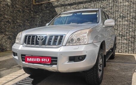 Toyota Land Cruiser Prado 120 рестайлинг, 2006 год, 2 100 000 рублей, 2 фотография