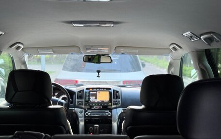 Toyota Land Cruiser 200, 2012 год, 3 950 000 рублей, 8 фотография