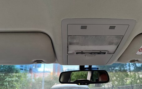 Toyota Land Cruiser 200, 2012 год, 3 950 000 рублей, 27 фотография