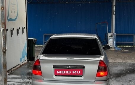 Hyundai Accent II, 2004 год, 310 000 рублей, 2 фотография