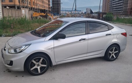 Hyundai Solaris II рестайлинг, 2014 год, 730 000 рублей, 1 фотография