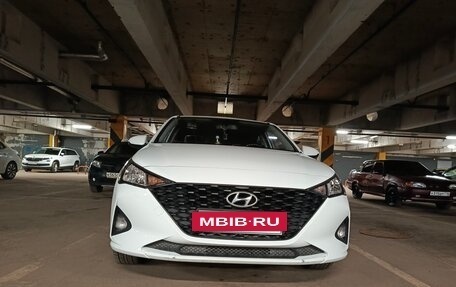 Hyundai Solaris II рестайлинг, 2020 год, 1 400 000 рублей, 3 фотография