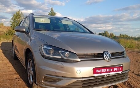 Volkswagen Golf VII, 2017 год, 1 550 000 рублей, 2 фотография