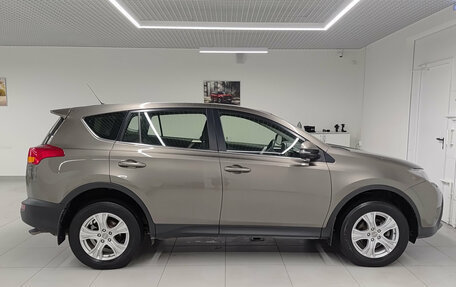 Toyota RAV4, 2014 год, 1 948 000 рублей, 8 фотография