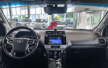 Toyota Land Cruiser Prado 150 рестайлинг 2, 2018 год, 4 698 000 рублей, 18 фотография