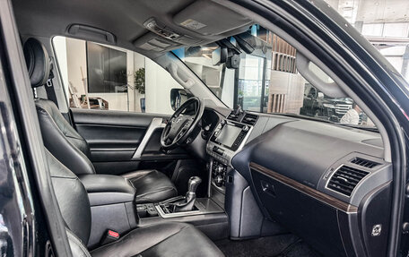 Toyota Land Cruiser Prado 150 рестайлинг 2, 2018 год, 4 698 000 рублей, 15 фотография