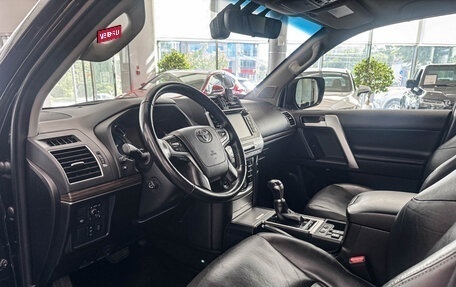 Toyota Land Cruiser Prado 150 рестайлинг 2, 2018 год, 4 698 000 рублей, 20 фотография