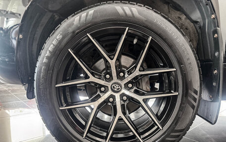 Toyota Land Cruiser Prado 150 рестайлинг 2, 2018 год, 4 698 000 рублей, 22 фотография