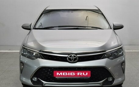 Toyota Camry, 2017 год, 2 050 000 рублей, 2 фотография