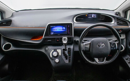 Toyota Sienta II, 2017 год, 1 460 000 рублей, 14 фотография