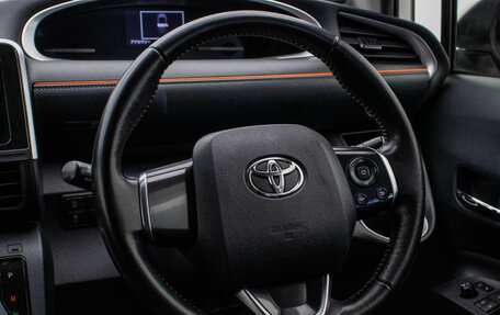 Toyota Sienta II, 2017 год, 1 460 000 рублей, 16 фотография