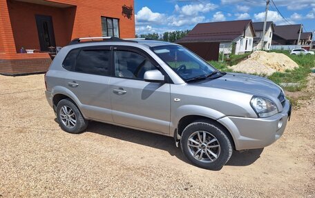 Hyundai Tucson III, 2008 год, 665 000 рублей, 2 фотография