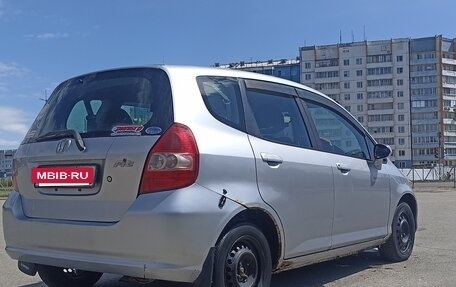 Honda Fit III, 2002 год, 260 000 рублей, 4 фотография