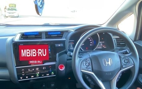 Honda Fit III, 2018 год, 1 250 000 рублей, 12 фотография