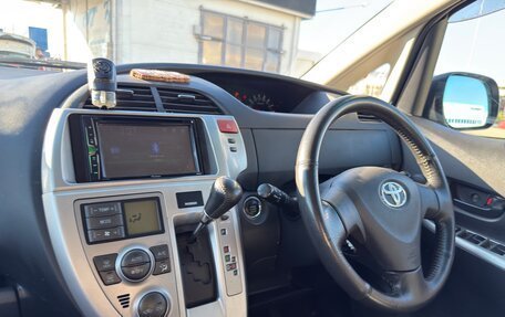 Toyota Ractis I, 2006 год, 850 000 рублей, 11 фотография