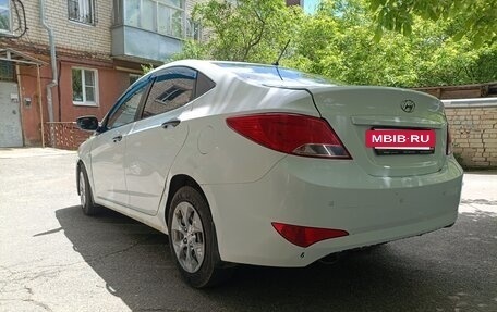 Hyundai Solaris II рестайлинг, 2015 год, 700 000 рублей, 6 фотография