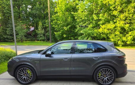 Porsche Cayenne III, 2022 год, 6 050 000 рублей, 2 фотография