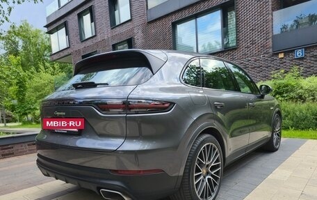 Porsche Cayenne III, 2022 год, 6 050 000 рублей, 3 фотография