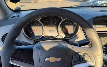 Chevrolet Cruze II, 2010 год, 430 000 рублей, 10 фотография