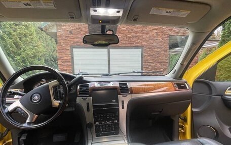 Cadillac Escalade III, 2013 год, 2 800 000 рублей, 8 фотография