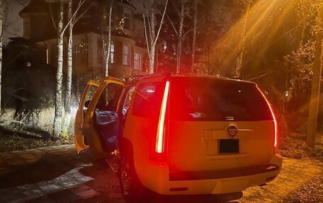 Cadillac Escalade III, 2013 год, 2 800 000 рублей, 10 фотография