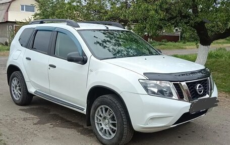Nissan Terrano III, 2016 год, 1 350 000 рублей, 2 фотография