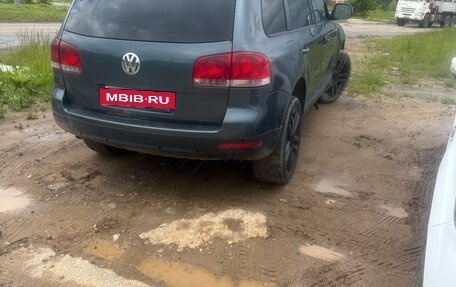 Volkswagen Touareg III, 2005 год, 299 999 рублей, 2 фотография
