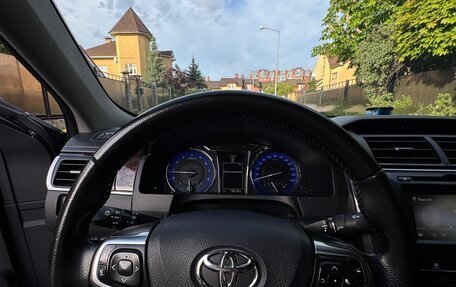 Toyota Camry, 2016 год, 1 900 000 рублей, 10 фотография