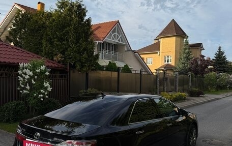 Toyota Camry, 2016 год, 1 900 000 рублей, 6 фотография