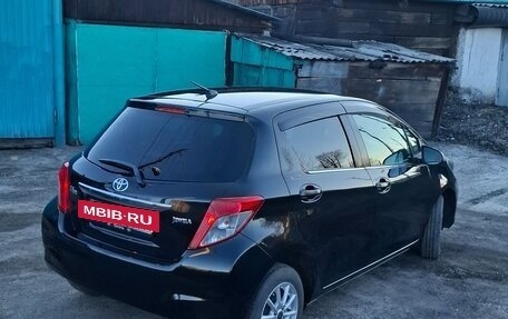 Toyota Vitz, 2011 год, 650 000 рублей, 3 фотография