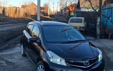 Toyota Vitz, 2011 год, 650 000 рублей, 2 фотография