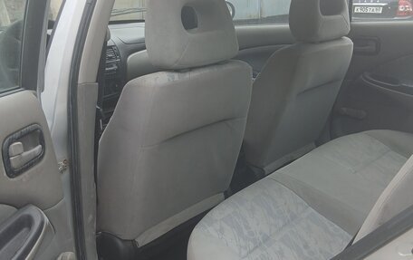Nissan Almera, 2001 год, 197 000 рублей, 5 фотография