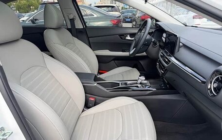 KIA K3, 2023 год, 1 200 000 рублей, 16 фотография