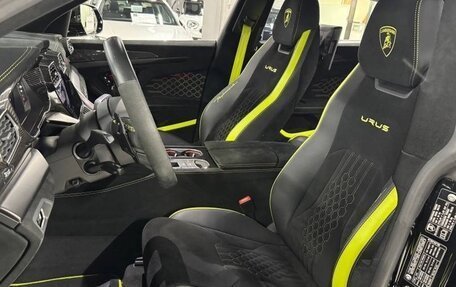 Lamborghini Urus I, 2024 год, 32 000 000 рублей, 6 фотография