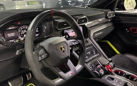 Lamborghini Urus I, 2024 год, 32 000 000 рублей, 8 фотография