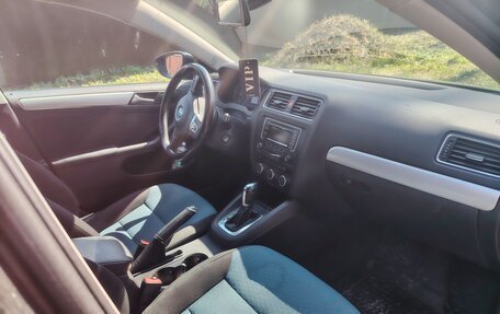 Volkswagen Jetta VI, 2013 год, 1 200 000 рублей, 1 фотография