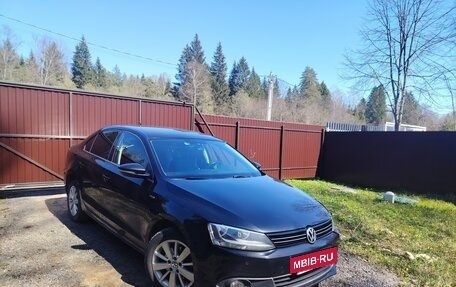 Volkswagen Jetta VI, 2013 год, 1 200 000 рублей, 4 фотография