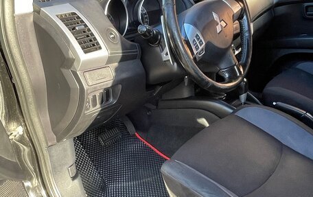 Mitsubishi Outlander III рестайлинг 3, 2011 год, 1 100 000 рублей, 6 фотография
