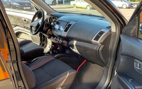 Mitsubishi Outlander III рестайлинг 3, 2011 год, 1 100 000 рублей, 7 фотография