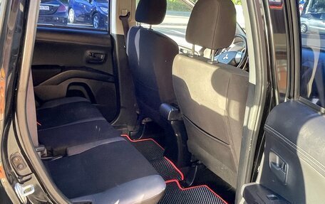 Mitsubishi Outlander III рестайлинг 3, 2011 год, 1 100 000 рублей, 10 фотография